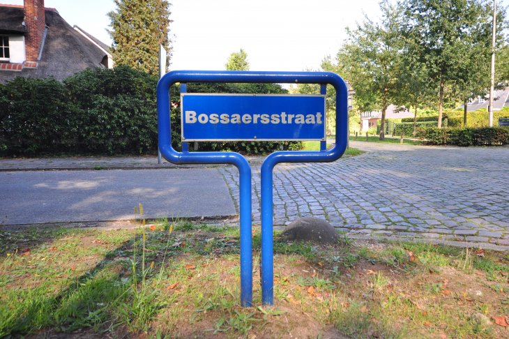 Straatnaambord: Bossaersstraat