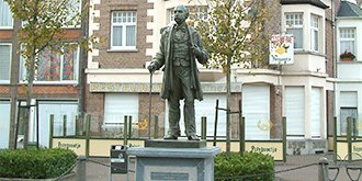 Monument Jonkeer Alphonse della Faille de Leverghem