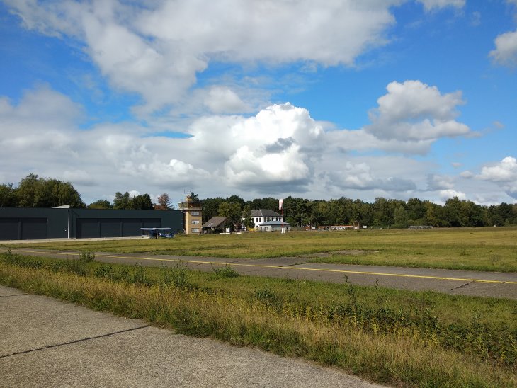 Licht vliegwezen - vliegveld Brasschaat