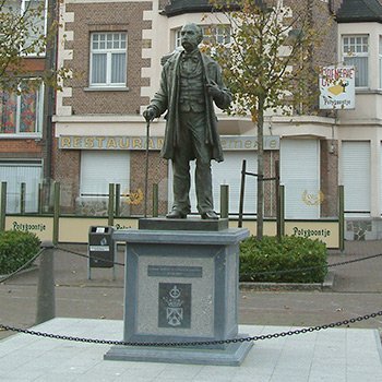 Standbeeld Alphonse della Faille